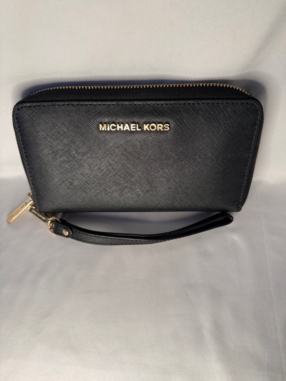 Michael Kors Jet Set Travel Large Saffiano Leather Zip Around Wallet Wristlet